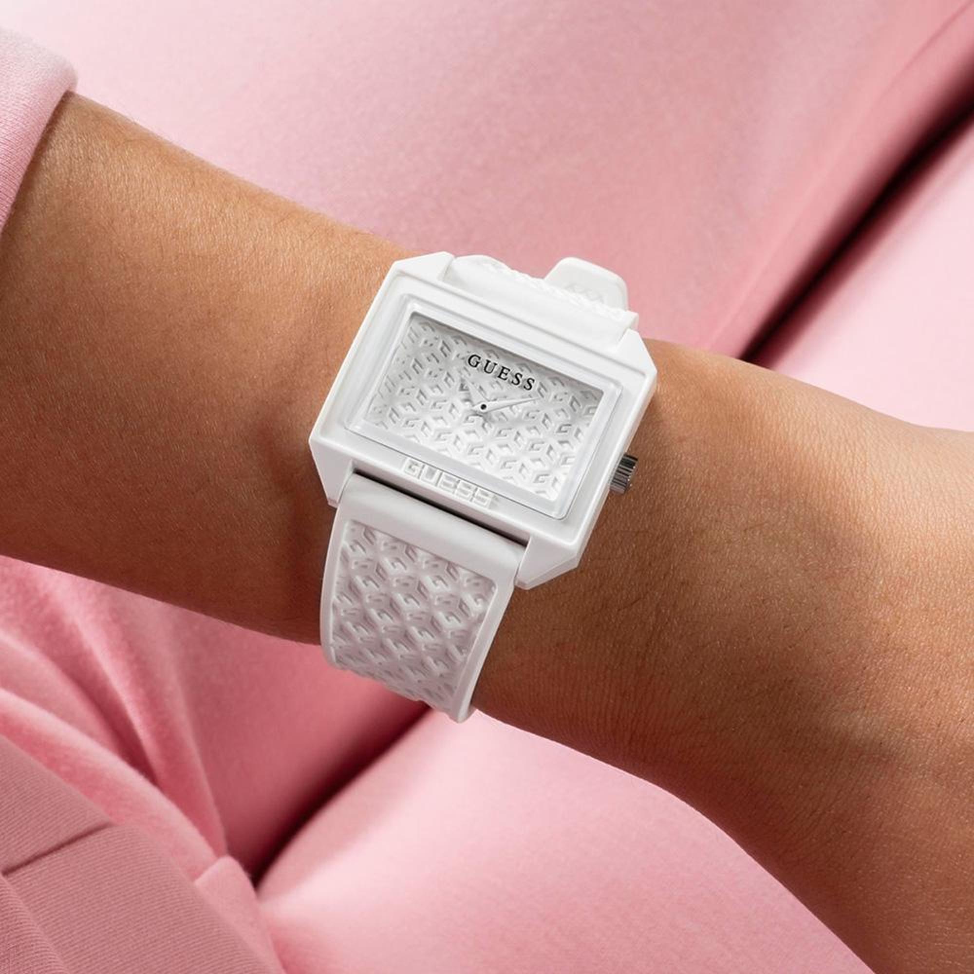 Guess GUGW0677L1 Kadın Kol Saati