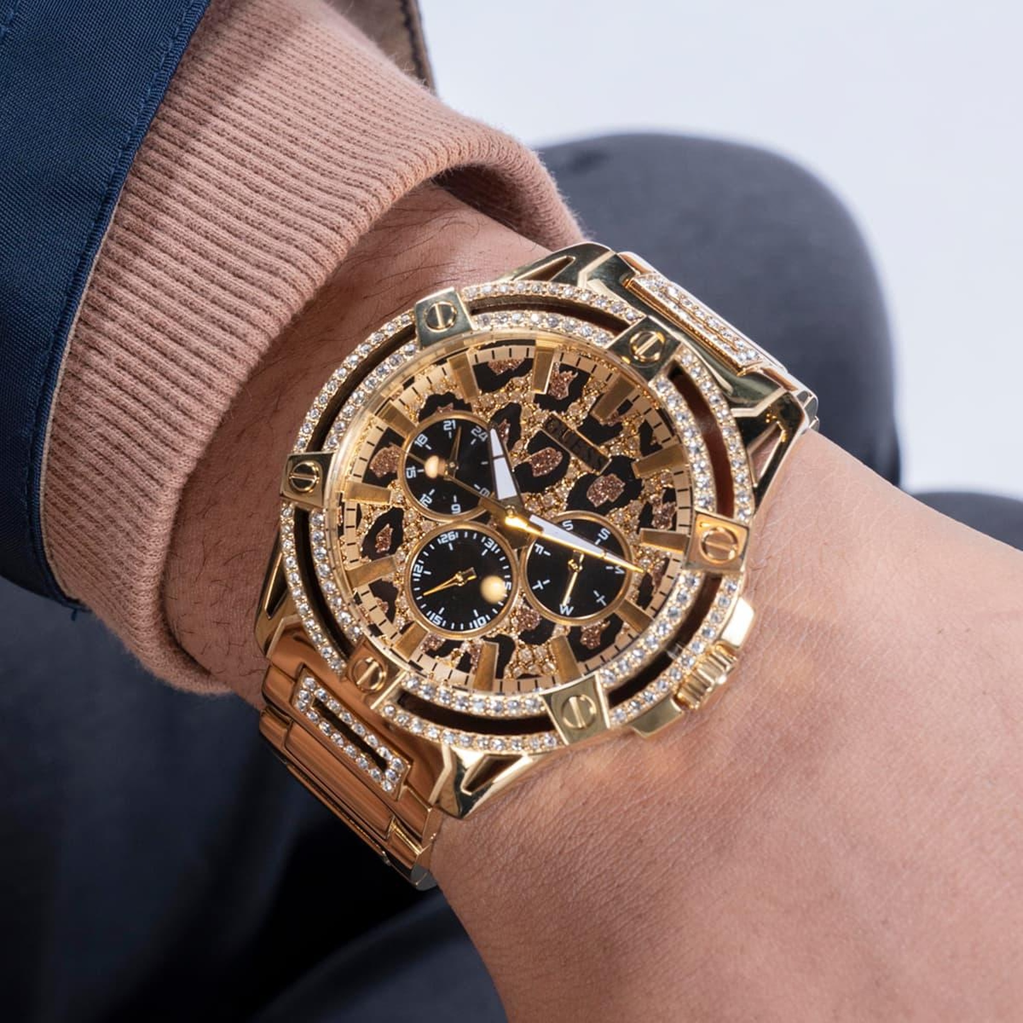 Guess GUGW0497G4 Erkek Kol Saati