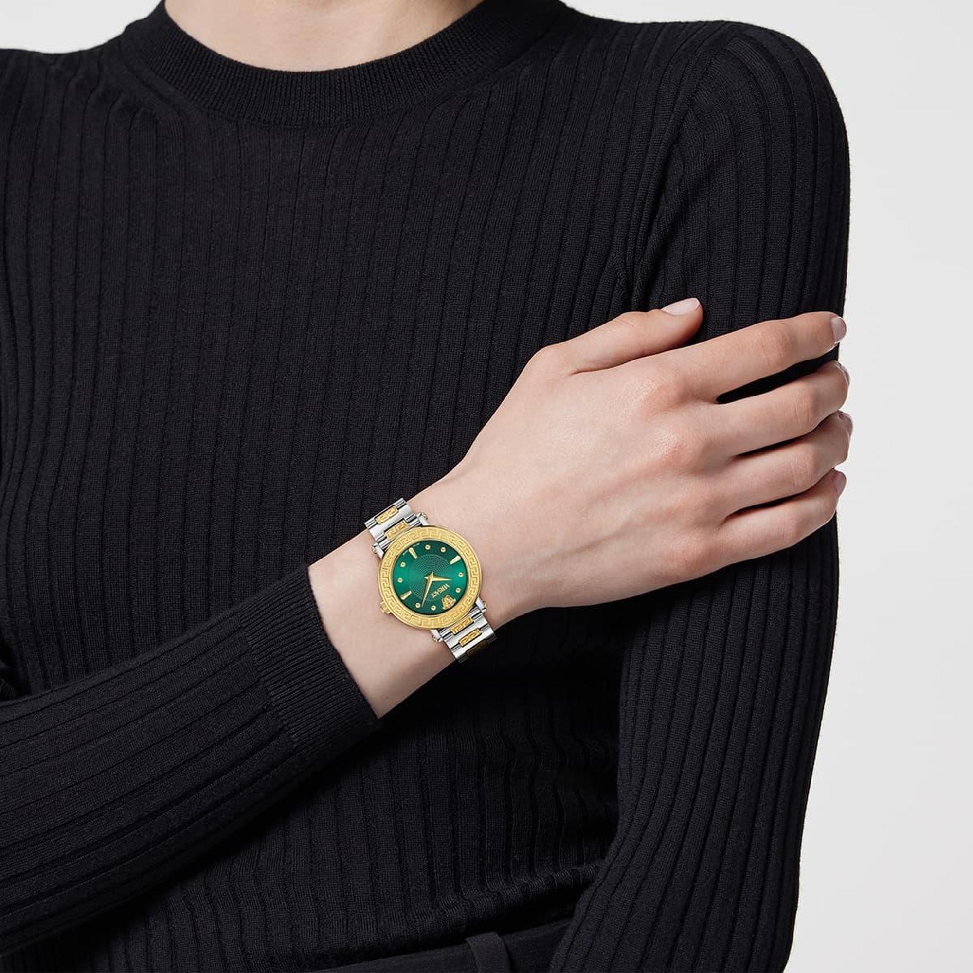 Versace VRSCVE9C00424 Kadın Kol Saati