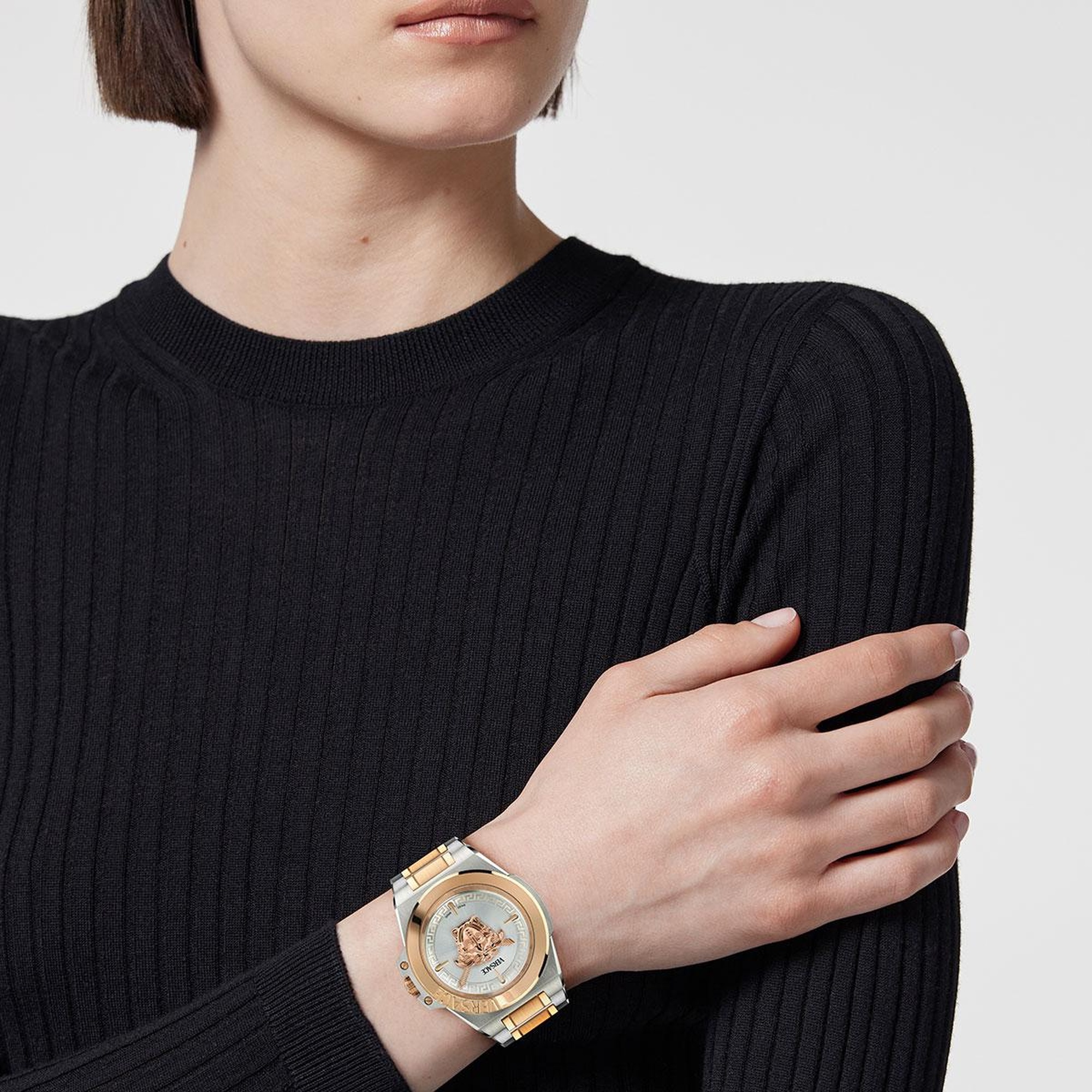 Versace VRSCVE8D00424 Kadın Kol Saati