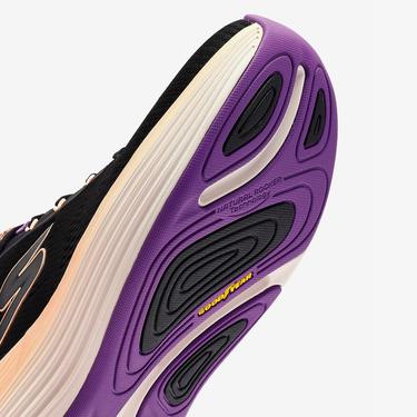  Skechers Max Cushioning Suspension High Road Kadın Siyah Koşu Ayakkabısı