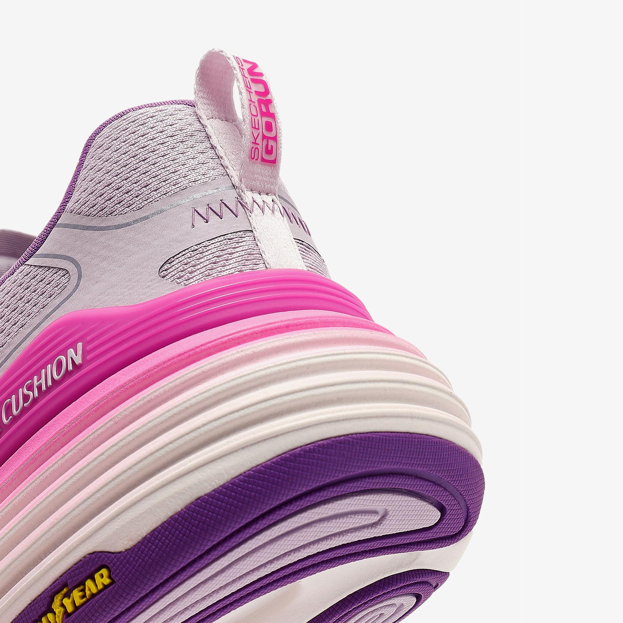 Skechers Max Cushioning Suspension High Road Kadın Gri Koşu Ayakkabısı