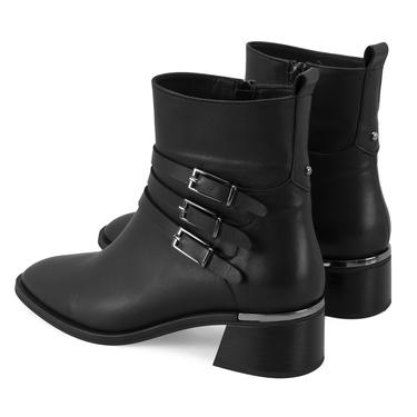  Kadın Siyah Kemer Aksesuarlı Topuklu Deri Bot