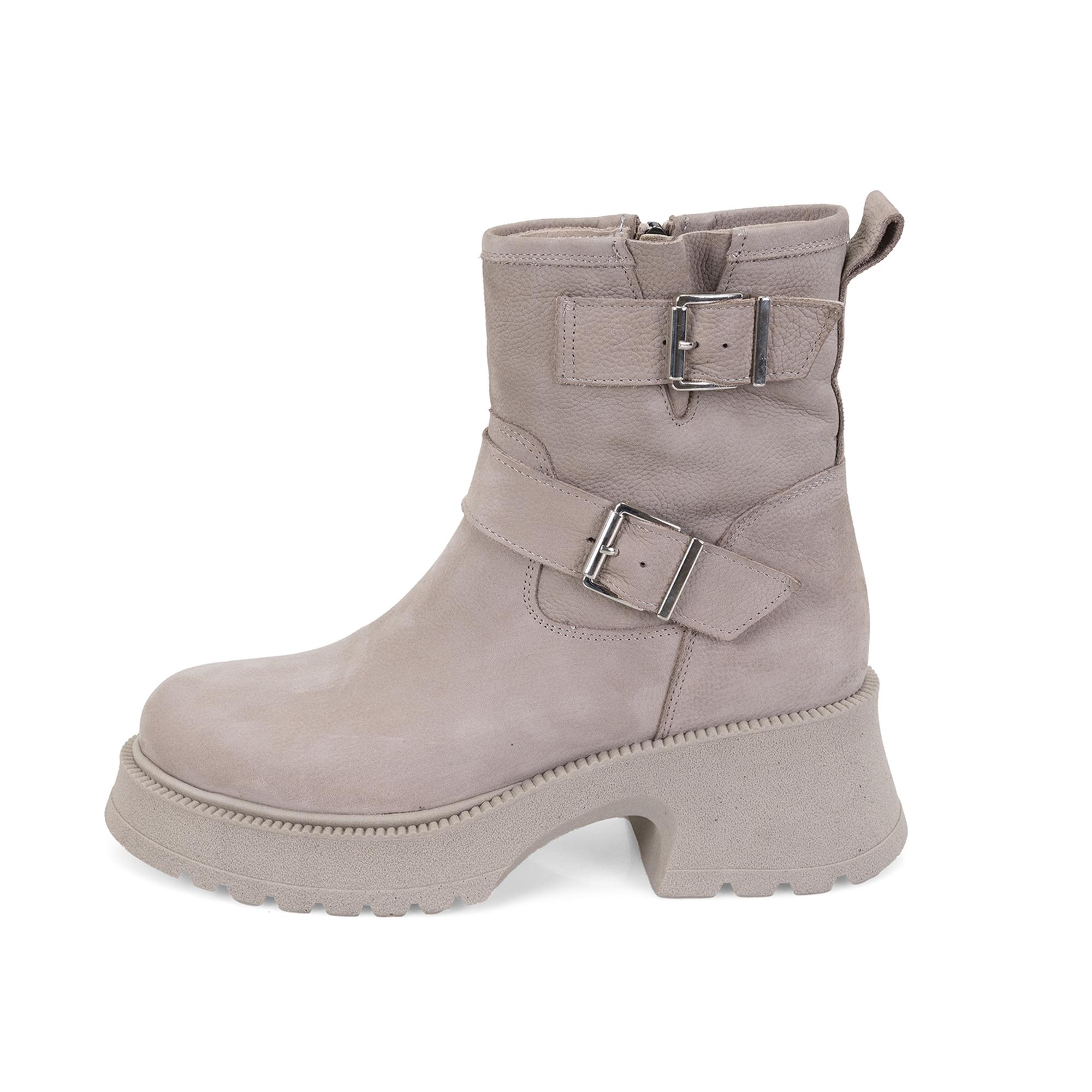 Kadın Bej Kemer Aksesuarlı Topuklu Deri Bot