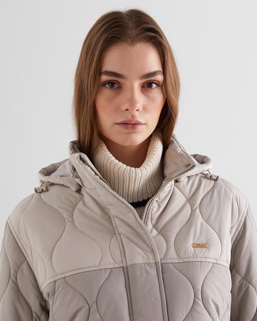  GANT Kadın Bej Kapüşonlu Kapitone Mont