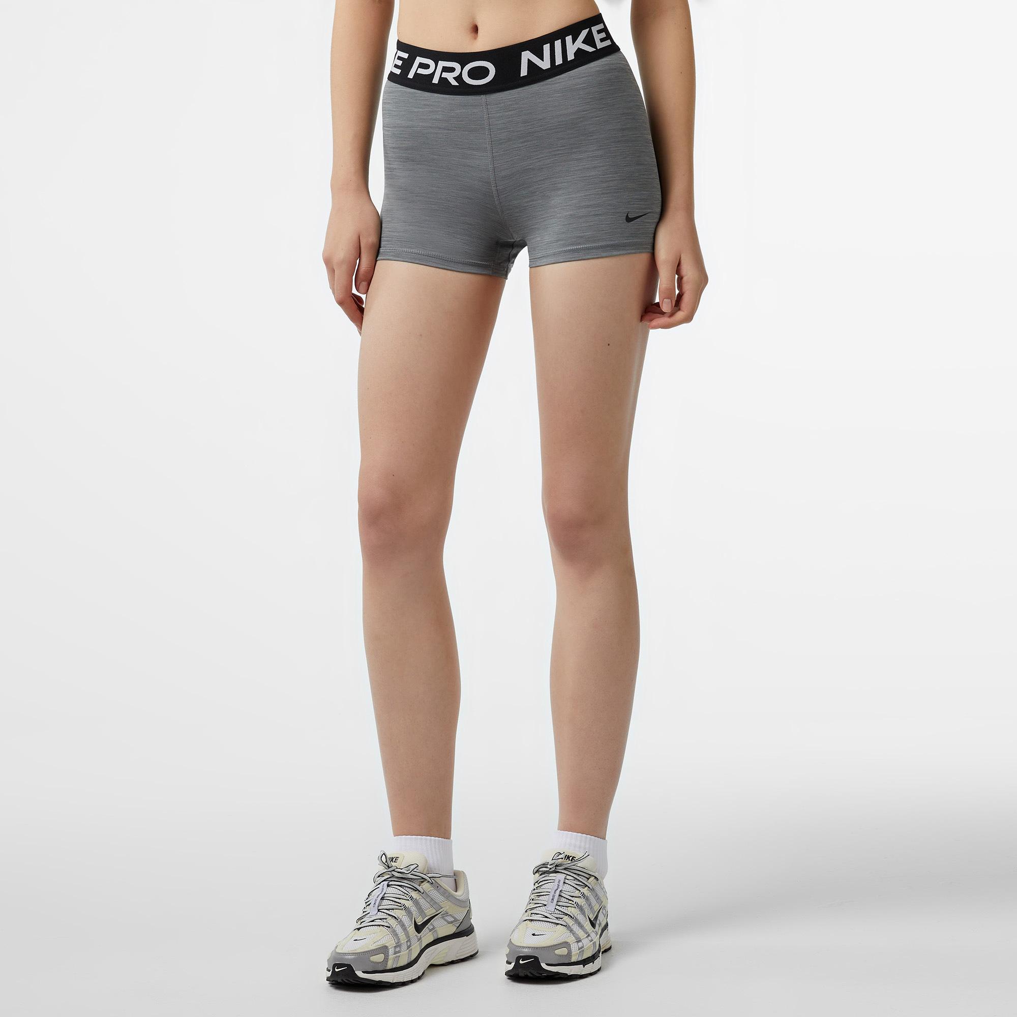 Nike Pro 365 8 cm Kadın Gri Kısa Şort