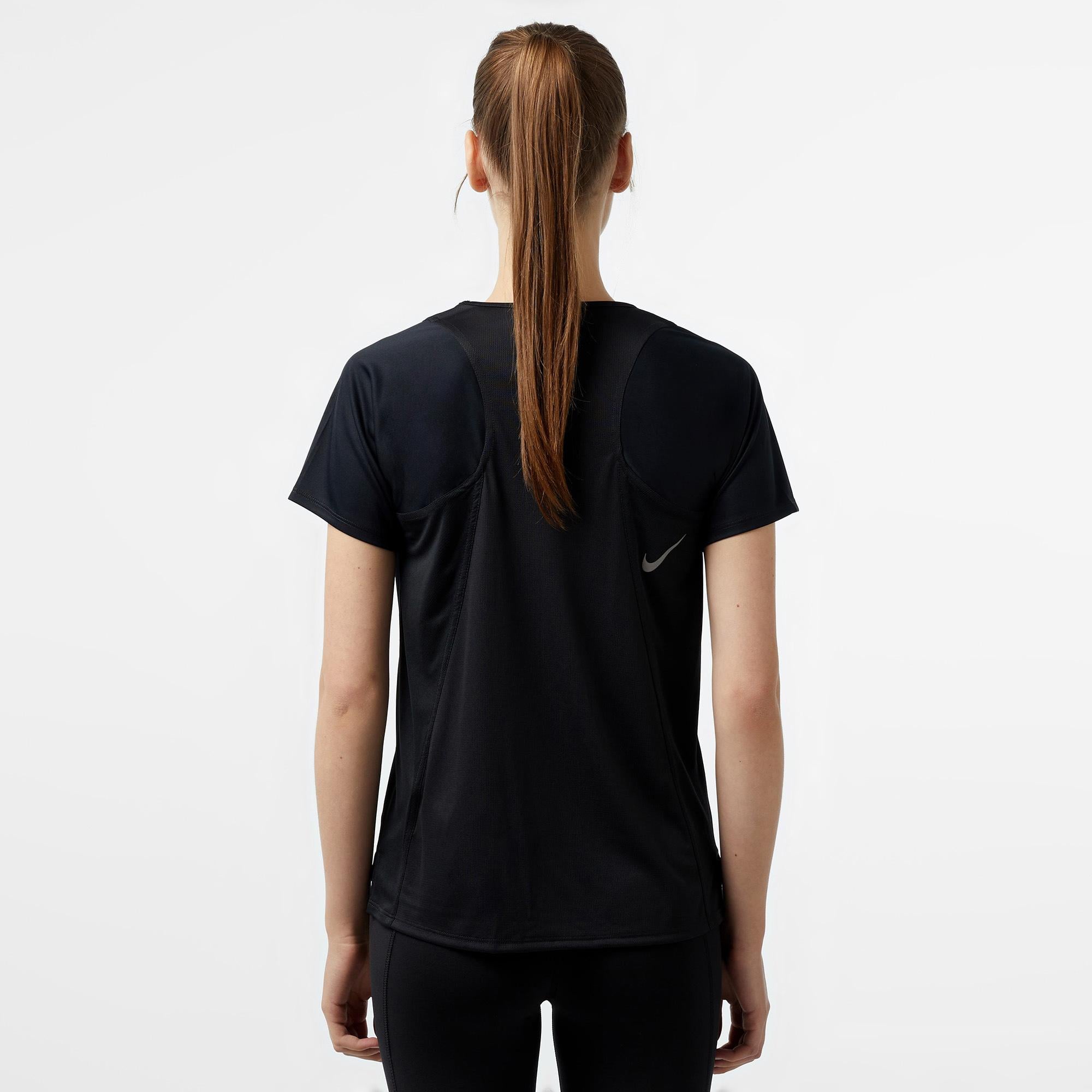 Nike Dri-Fit Race Kadın Siyah T-Shirt