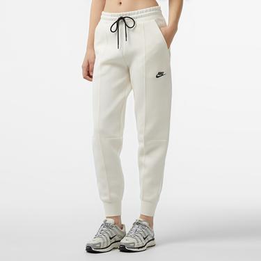  Nike Sportswear Tech Fleece Mid Rise Kadın Beyaz Eşofman Altı