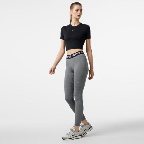  Nike Sportswear Essential Slim Crop Kadın Siyah T-Shirt