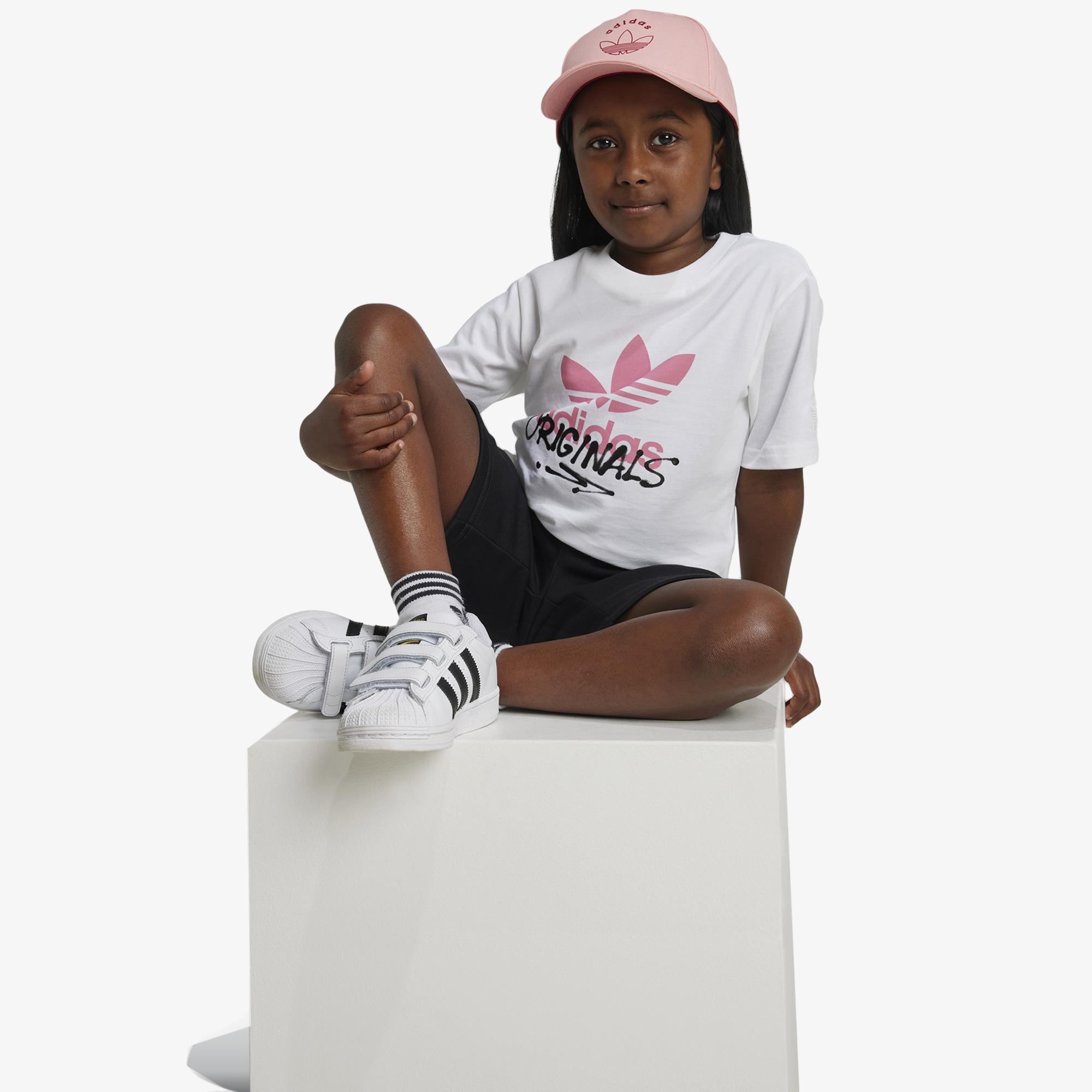 adidas Graphic Çocuk Beyaz T-Shirt