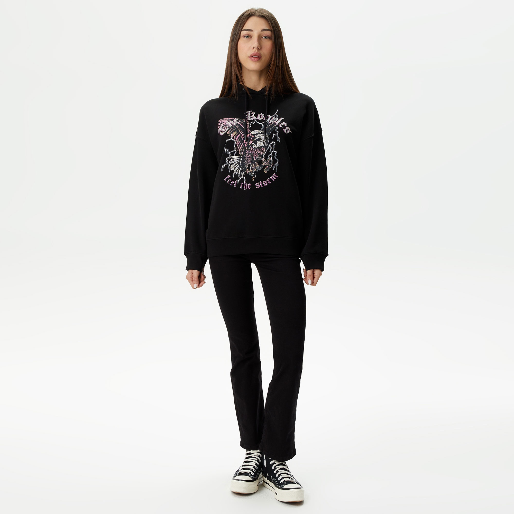 KADIN BASKILI KAPÜŞONLU SİYAH SWEATSHIRT