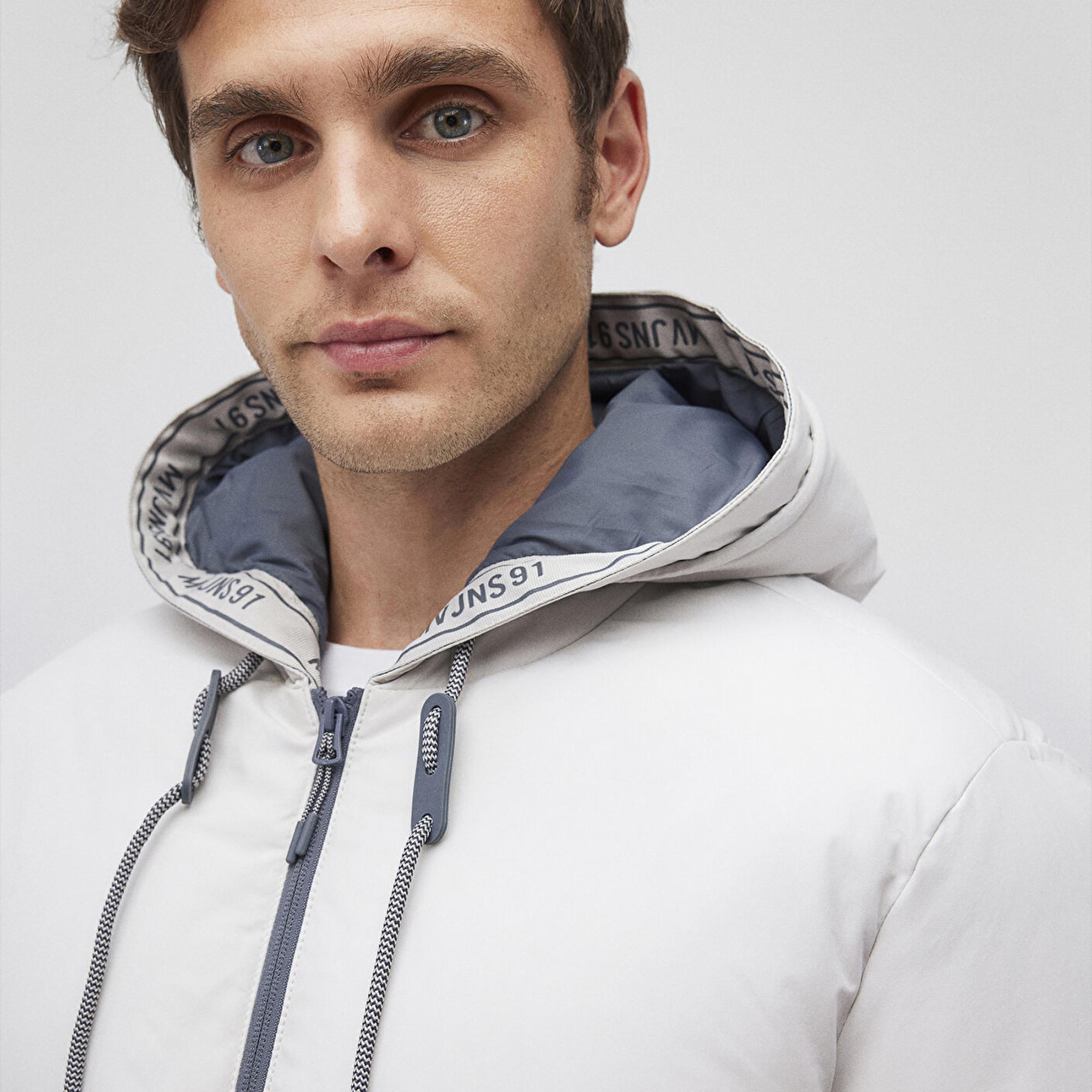 Mavi Kapüşonlu Açık Gri Şişme Mont 0110352-70080