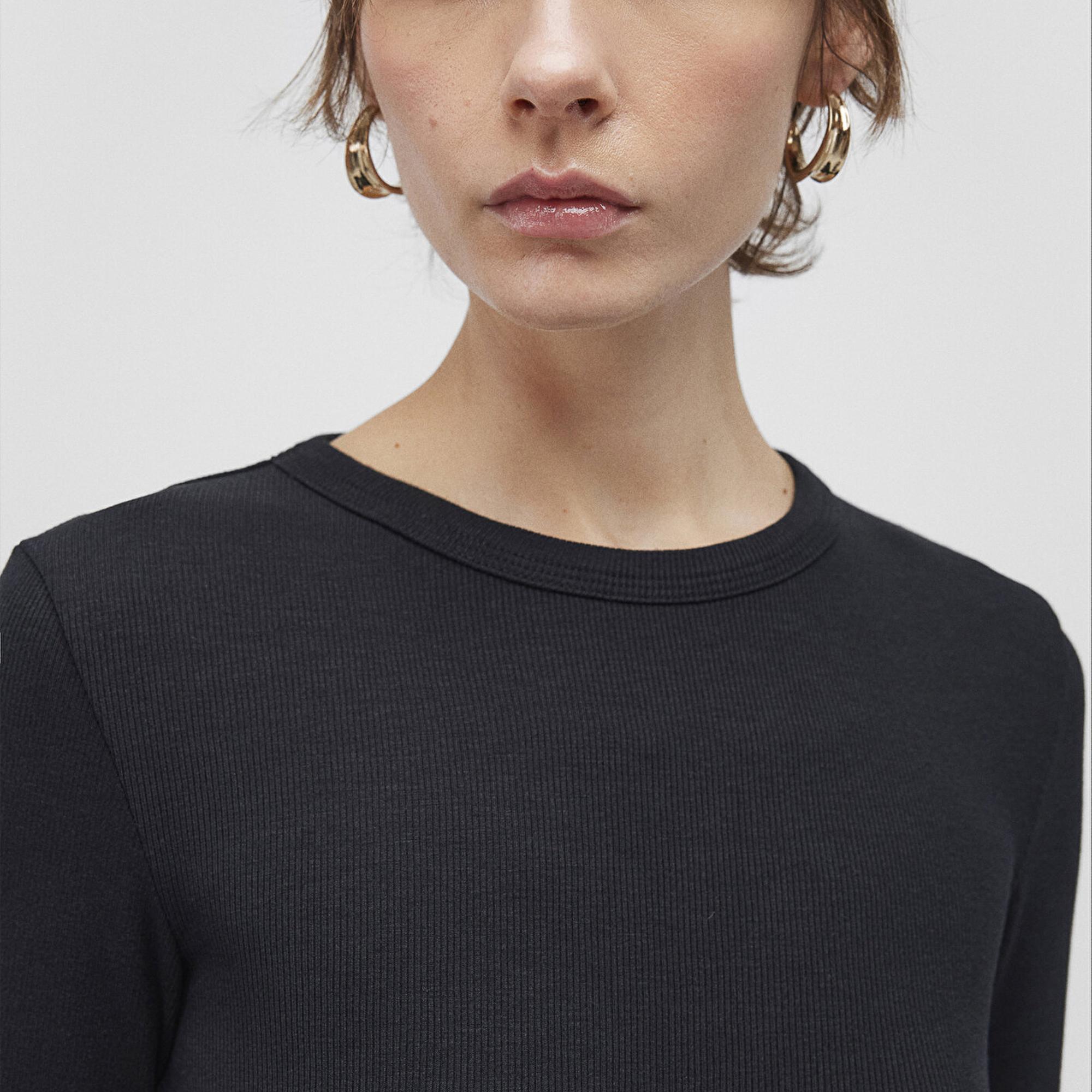 Mavi Uzun Kollu Siyah Basic Tişört Fitted / Vücuda Oturan Kesim 1612817-900