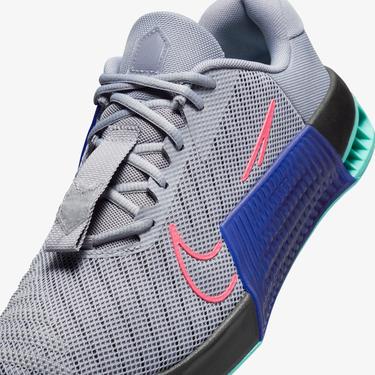 Nike Metcon 9 Erkek Gri Spor Ayakkabı