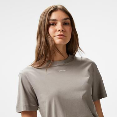  Calvin Klein Nano Logo Regular Kadın Gri T-Shirt