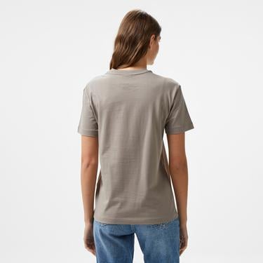  Calvin Klein Nano Logo Regular Kadın Gri T-Shirt