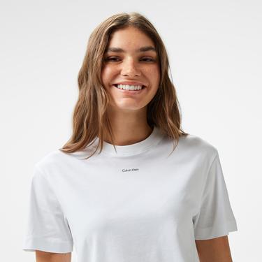  Calvin Klein Nano Logo Regular Kadın Beyaz T-Shirt