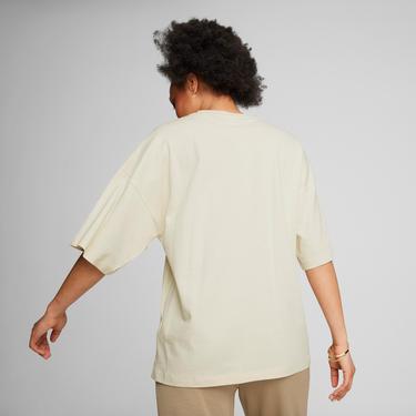  Puma Classics Oversized Logo Kadın Bej T-Shirt
