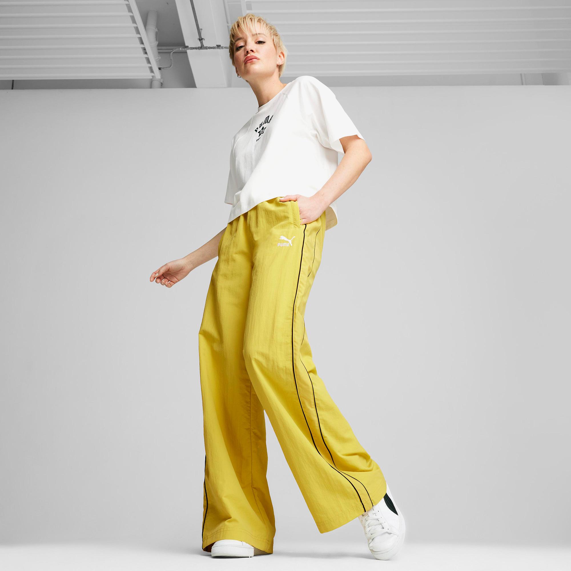 Puma Classics Relaxed Kadın Beyaz T-Shirt