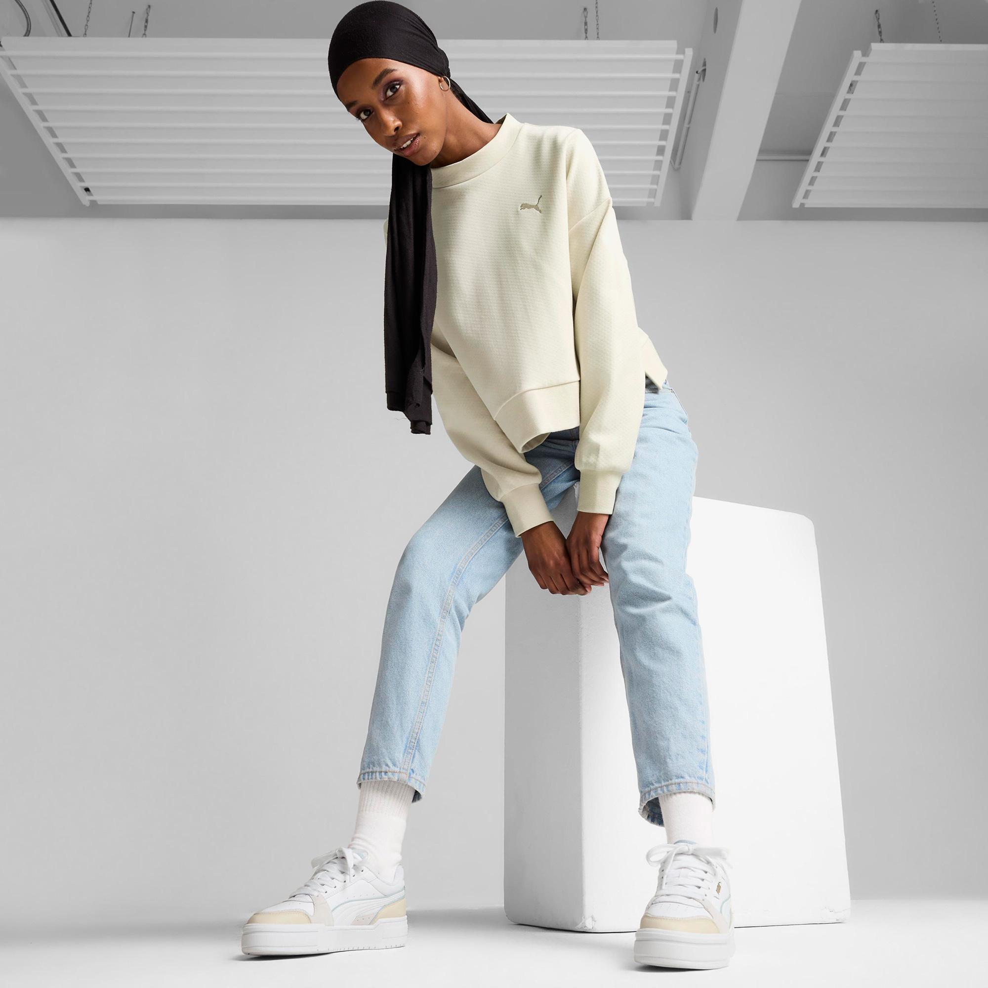 Puma Classics Oversized Crew Kadın Beyaz Sweatshirt