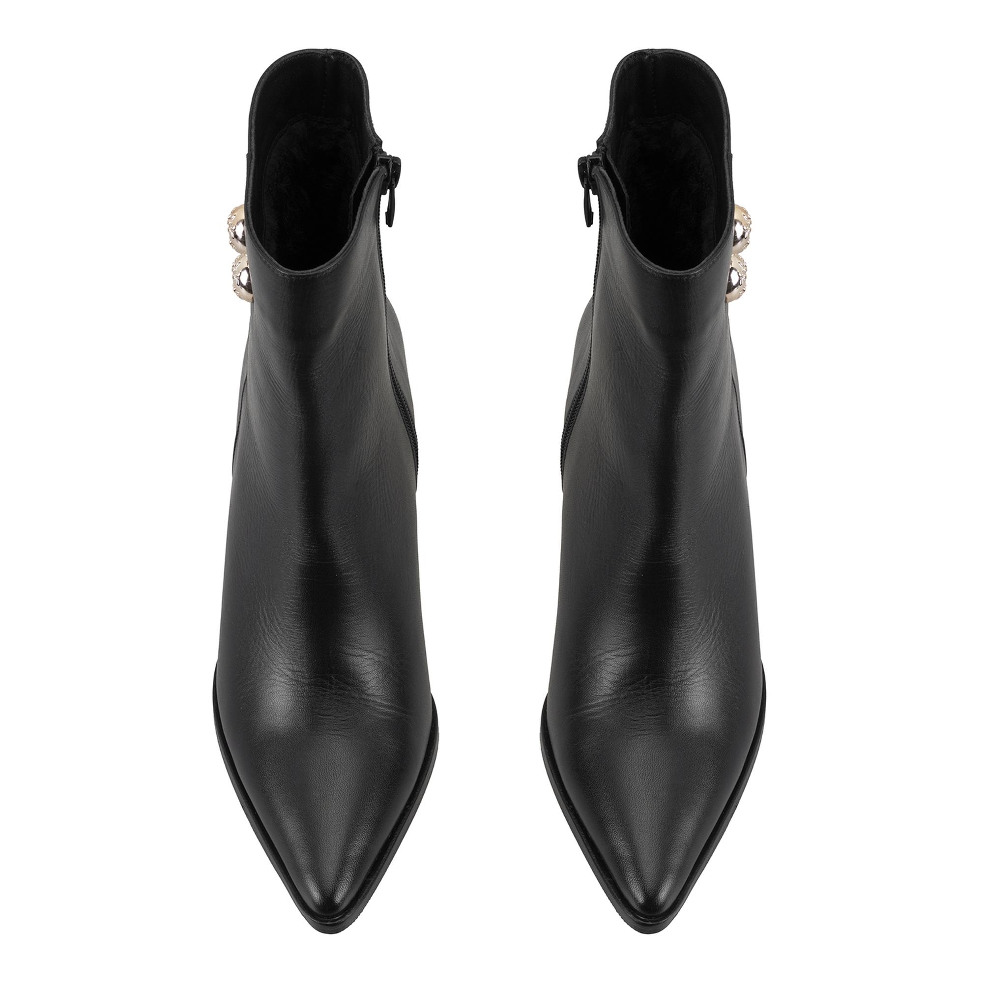 Kadın Siyah Metal Aksesuarlı Deri Topuklu Bot