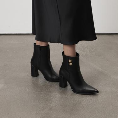  Kadın Siyah Metal Aksesuarlı Deri Topuklu Bot