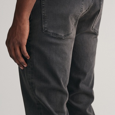  GANT Erkek Siyah Extra Slim Fit Active Recover Jean