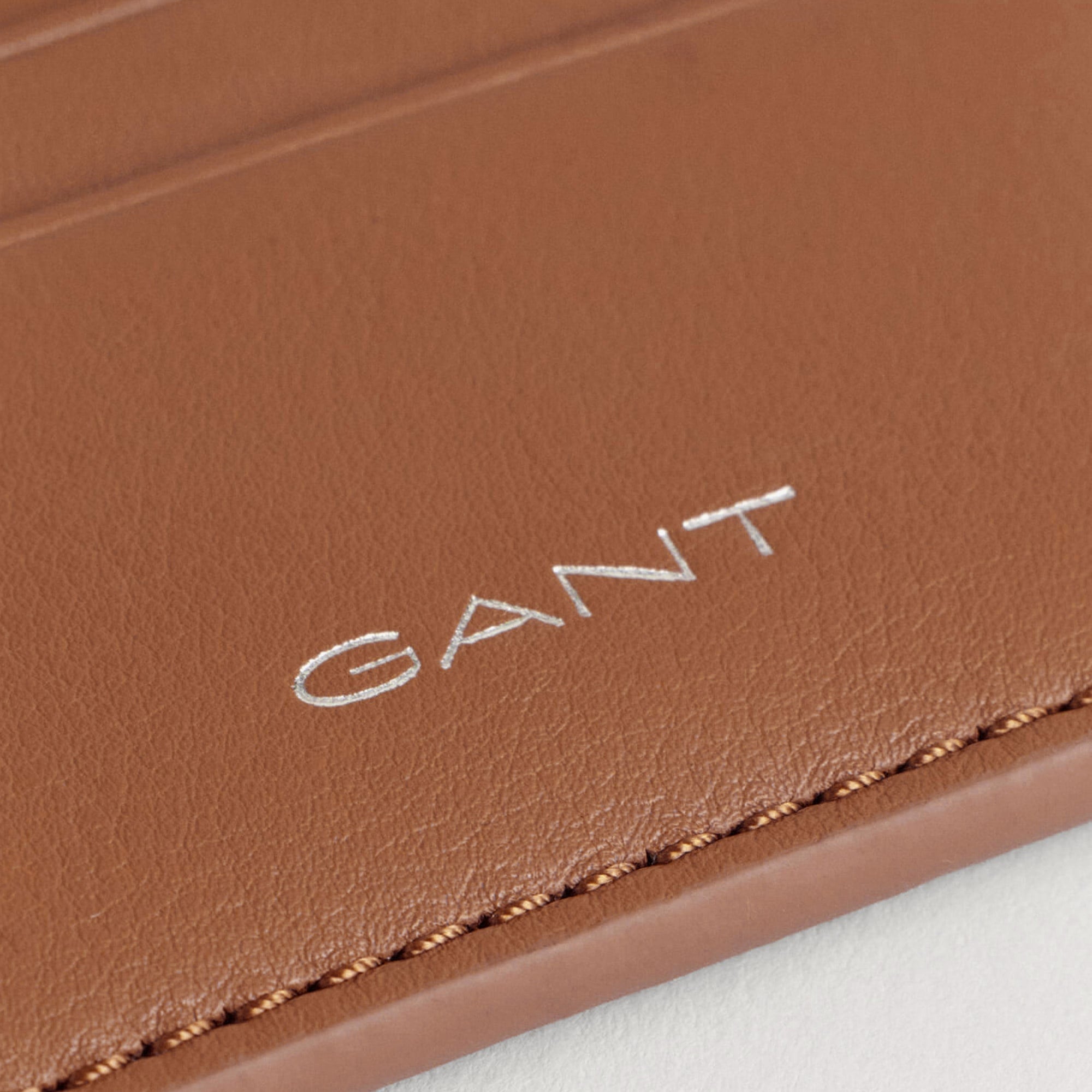 GANT Erkek Kahverengi Logolu Kartlık