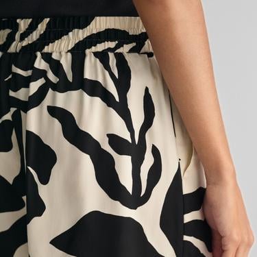  GANT Kadın Krem Relaxed Fit Desenli Şort