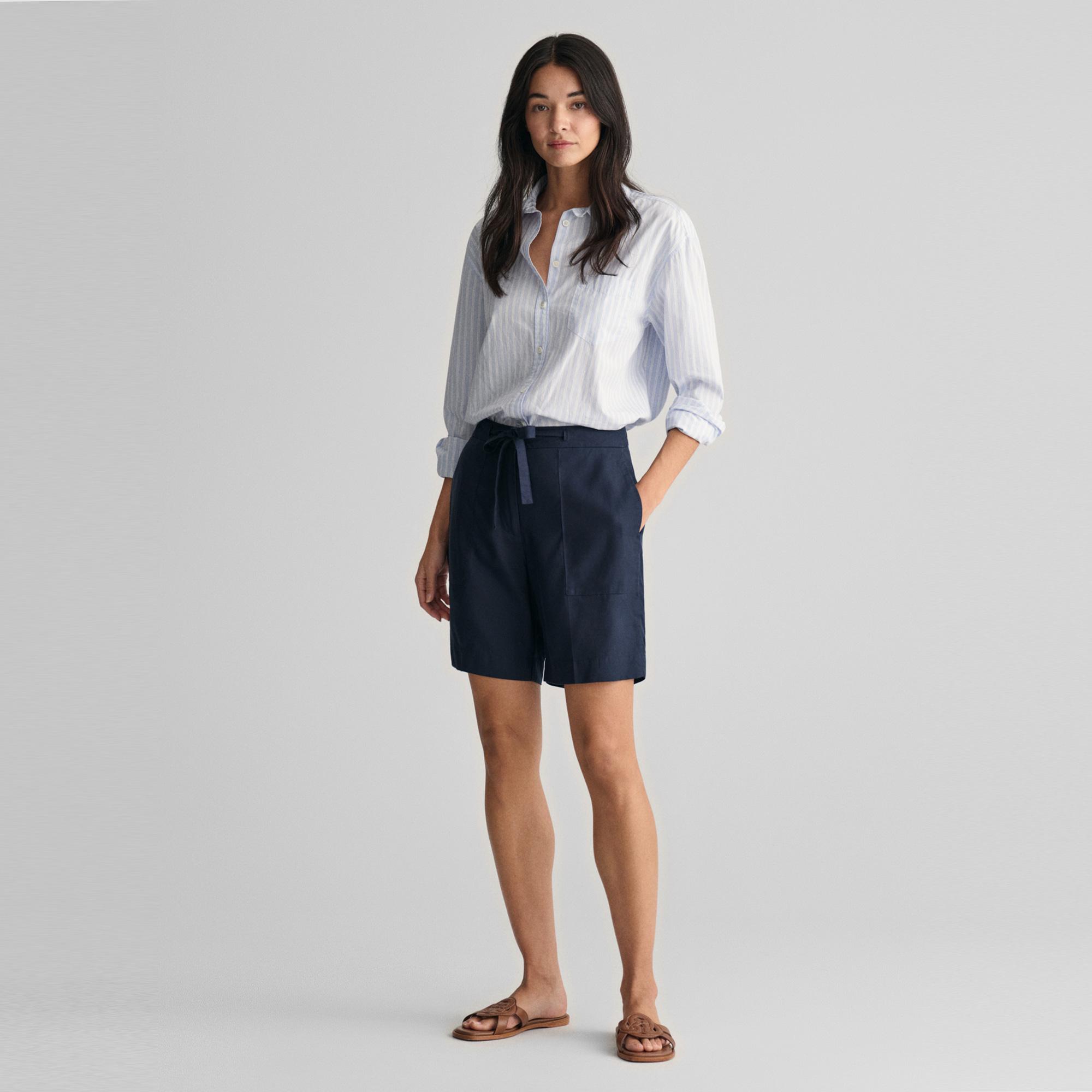 GANT Kadın Lacivert Relaxed Fit Şort