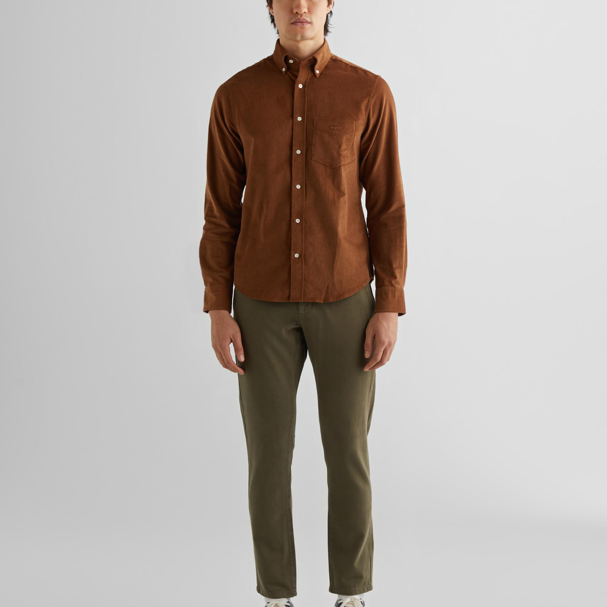 GANT Erkek Kahverengi Regular Fit Düğmeli Yaka Kadife Gömlek