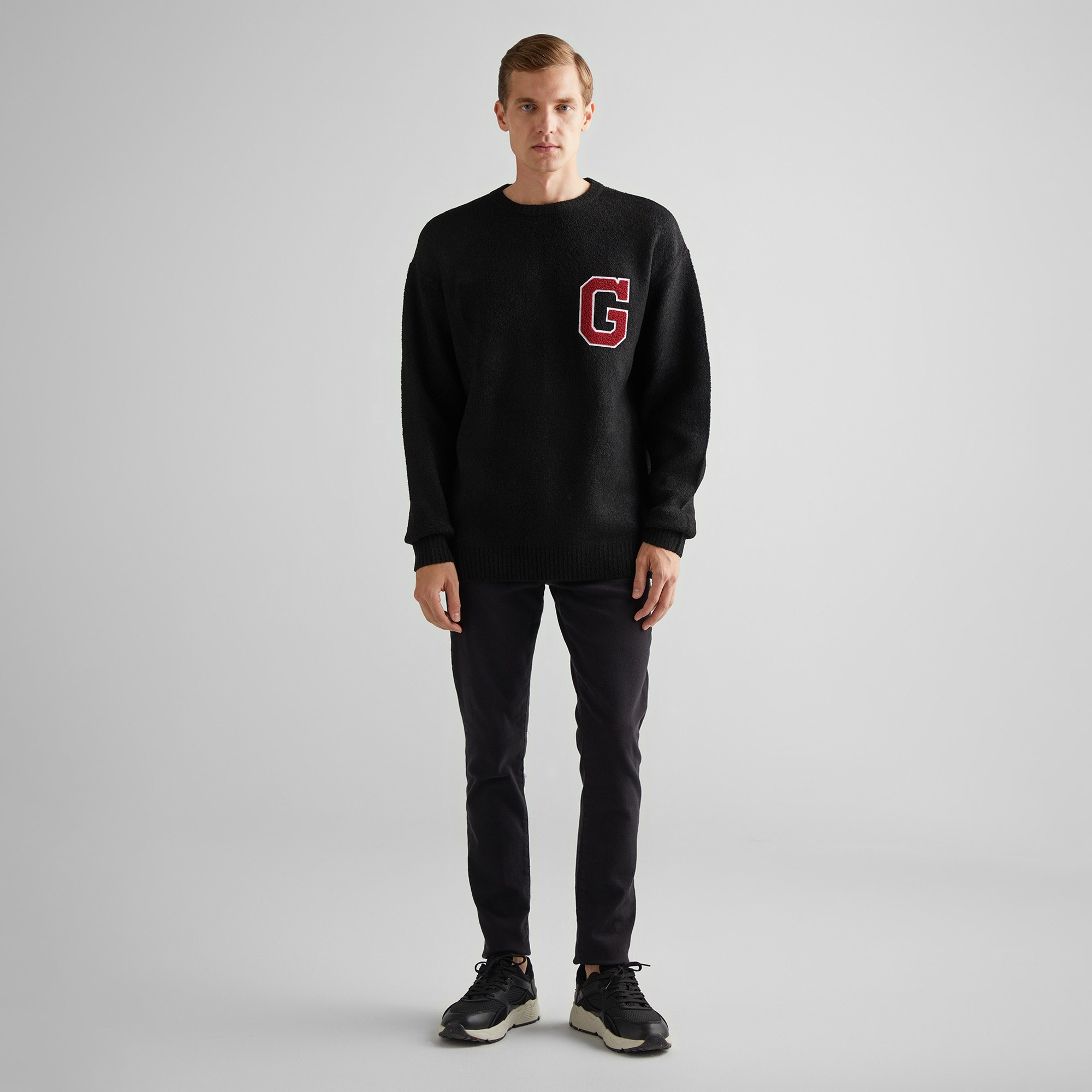 GANT Erkek Siyah Relaxed Fit Bisiklet Yaka Logolu Kazak