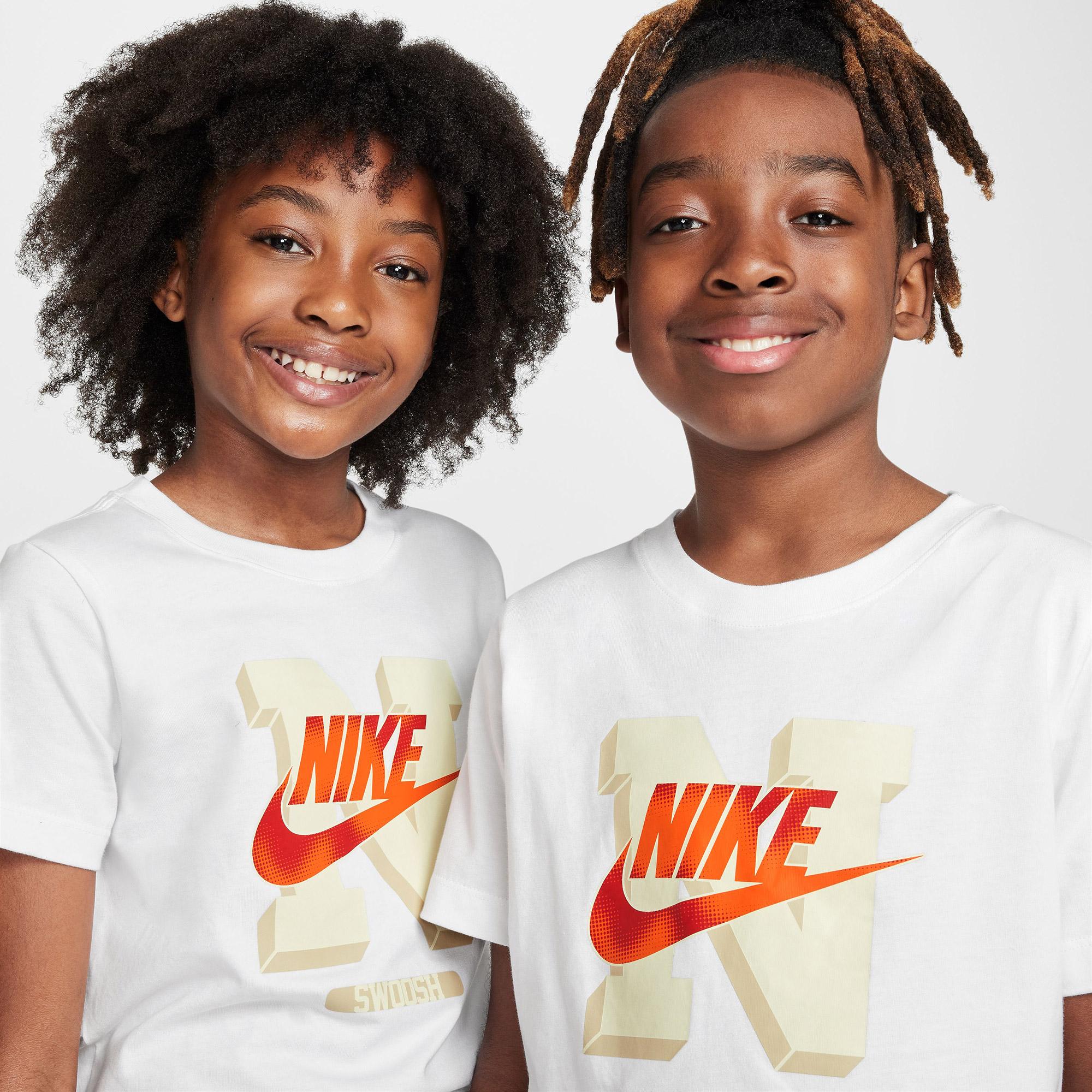 Nike Sportswear Çocuk Beyaz T-Shirt
