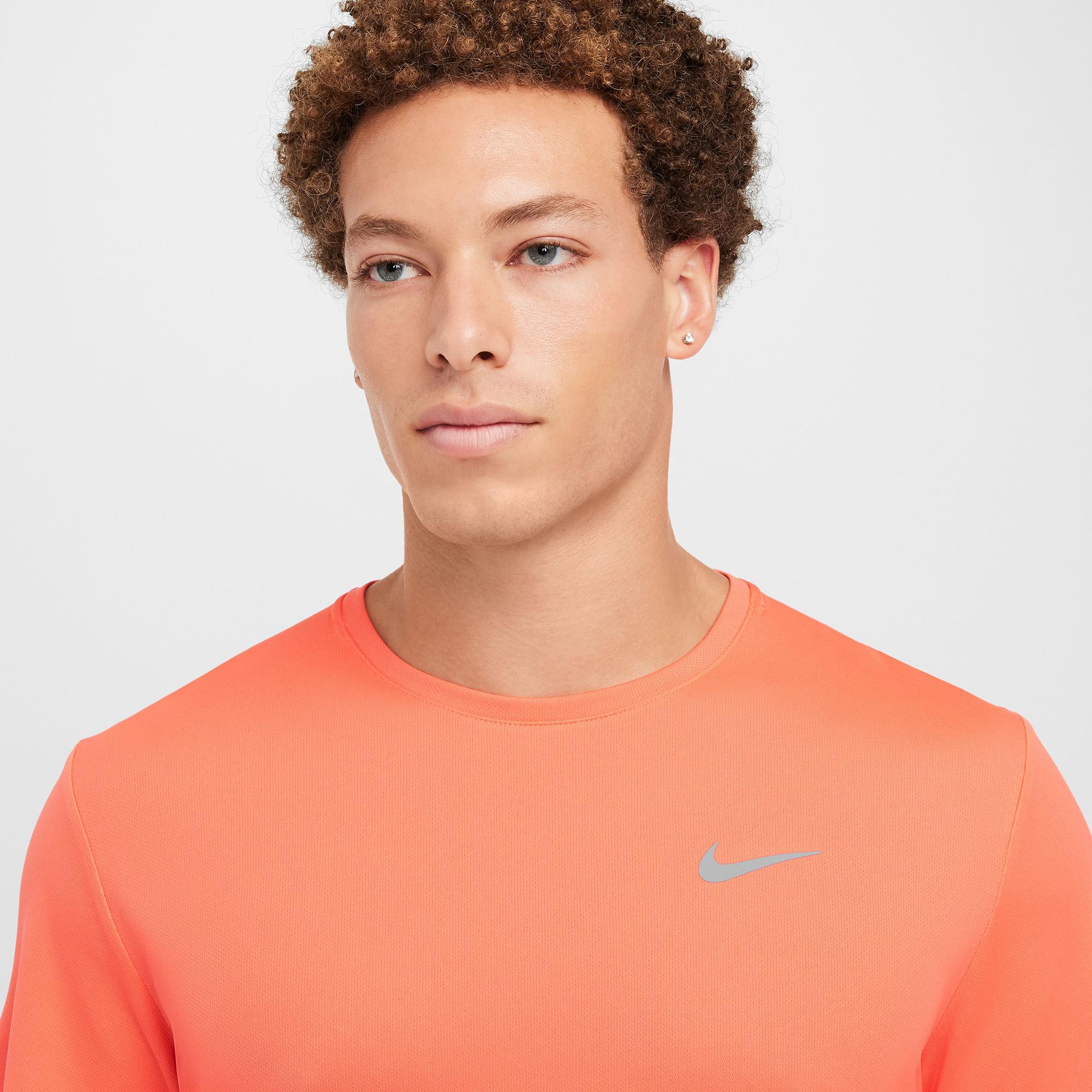 Nike Dri-Fit Miler Erkek Pembe T-Shirt