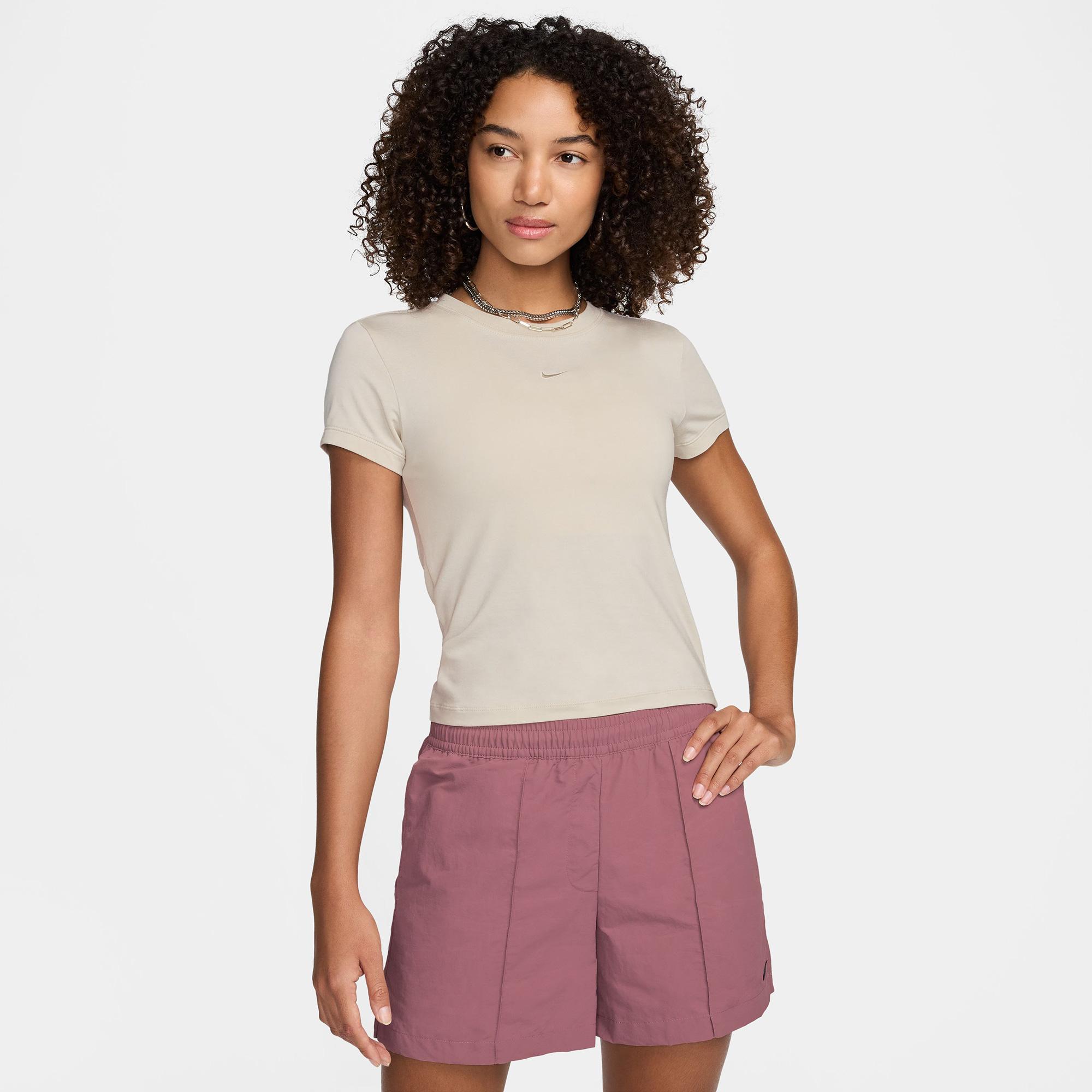 Nike Sportswear Chill Knit Kadın Krem T-Shirt