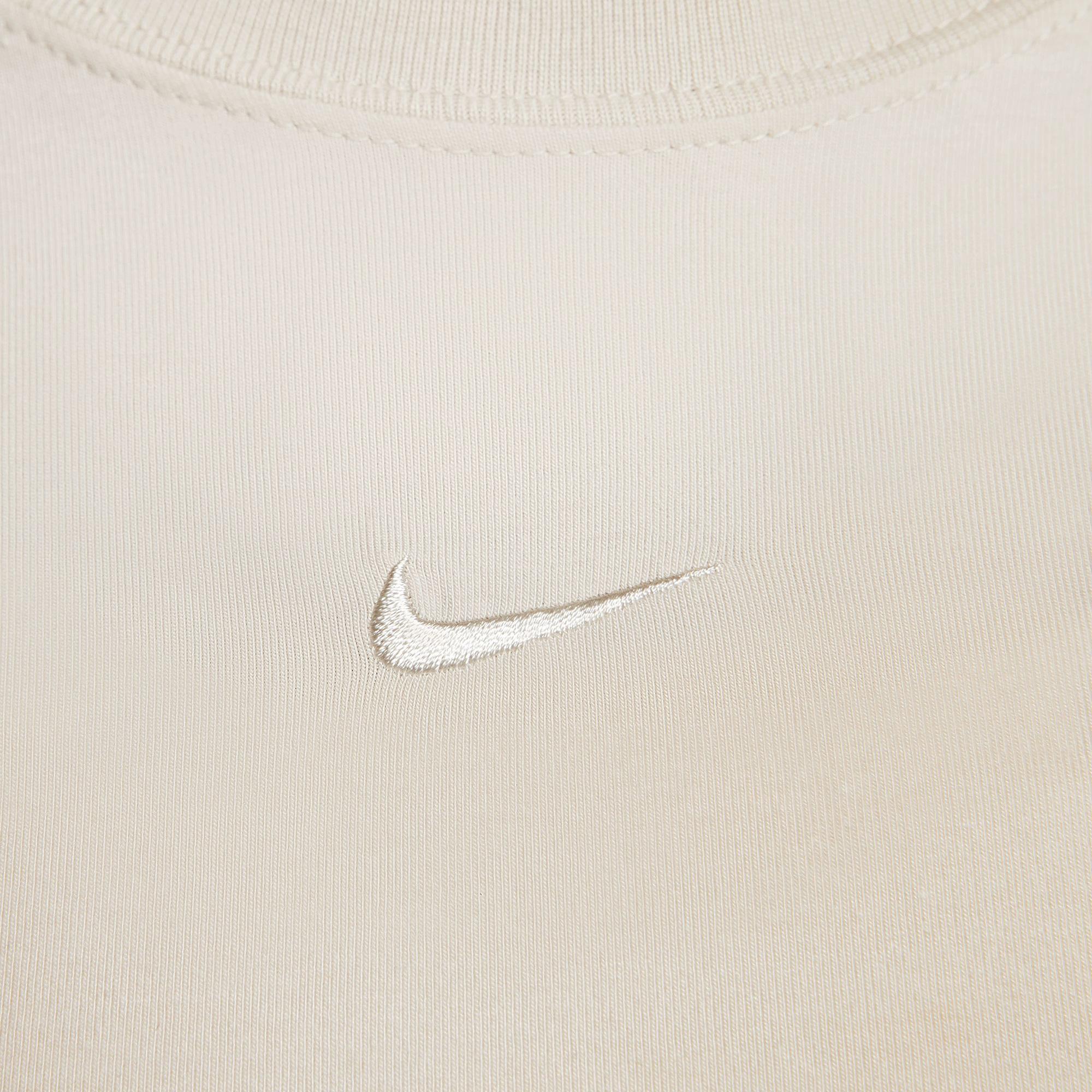 Nike Sportswear Chill Knit Kadın Krem T-Shirt