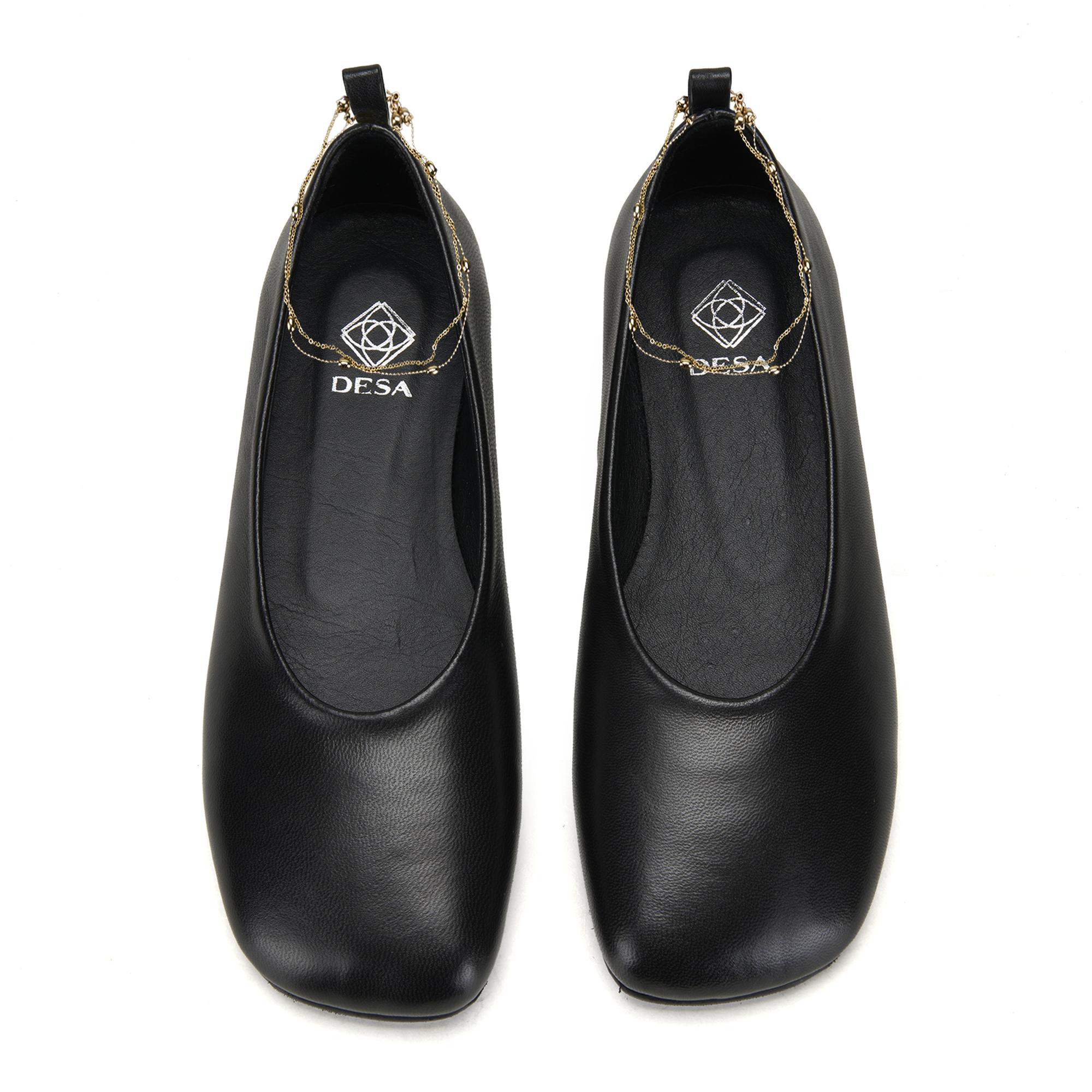 Kadın Siyah Zincir Detaylı Babet