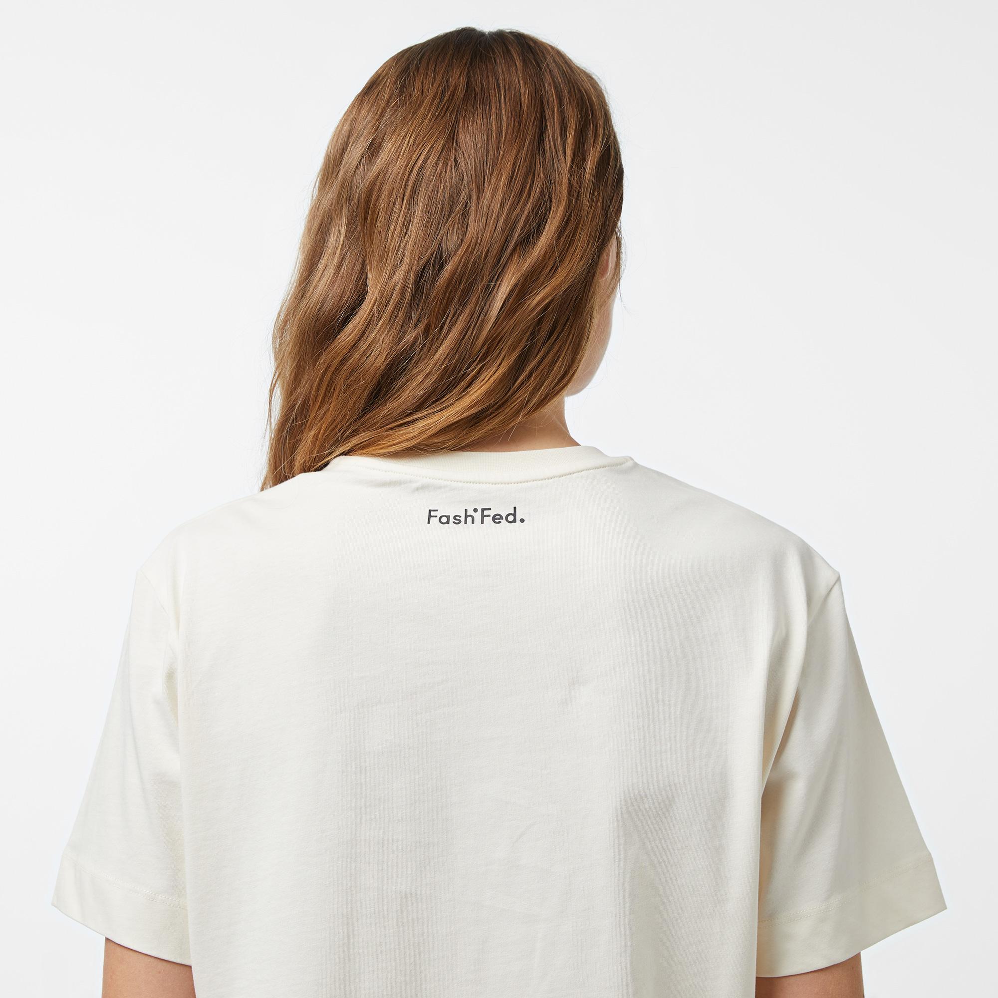 FashFed Unisex Bej T-Shirt