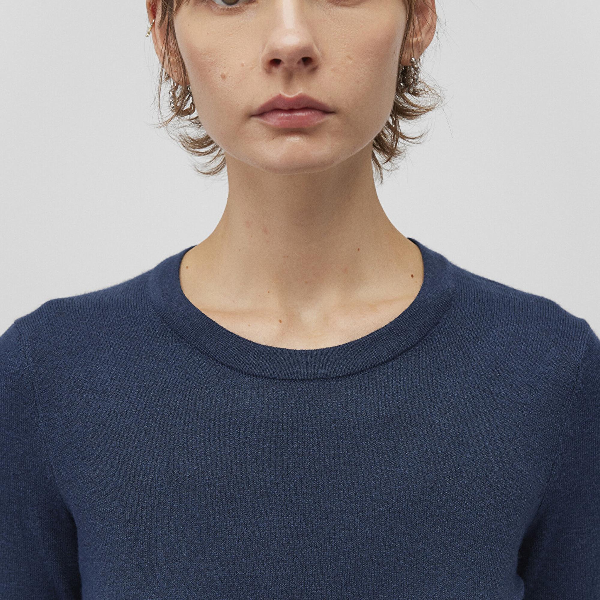 Mavi Bisiklet Yaka Lacivert Kazak Slim Fit / Dar Kesim 1710510-82454