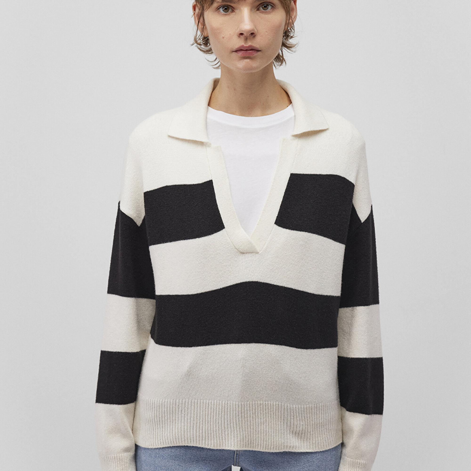 Mavi Polo Yaka Çizgili Siyah Kazak Regular Fit / Normal Kesim 1710503-85407