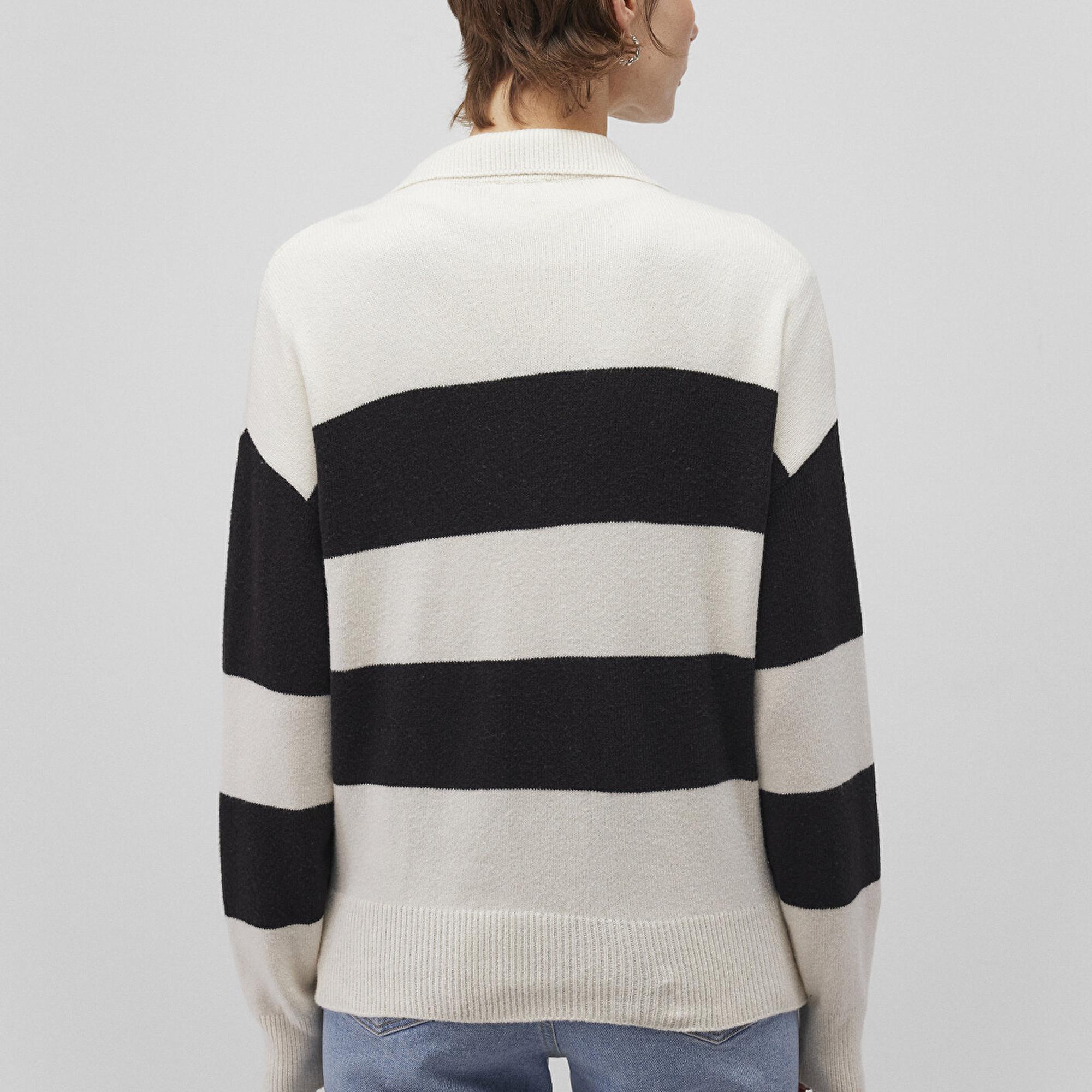 Mavi Polo Yaka Çizgili Siyah Kazak Regular Fit / Normal Kesim 1710503-85407