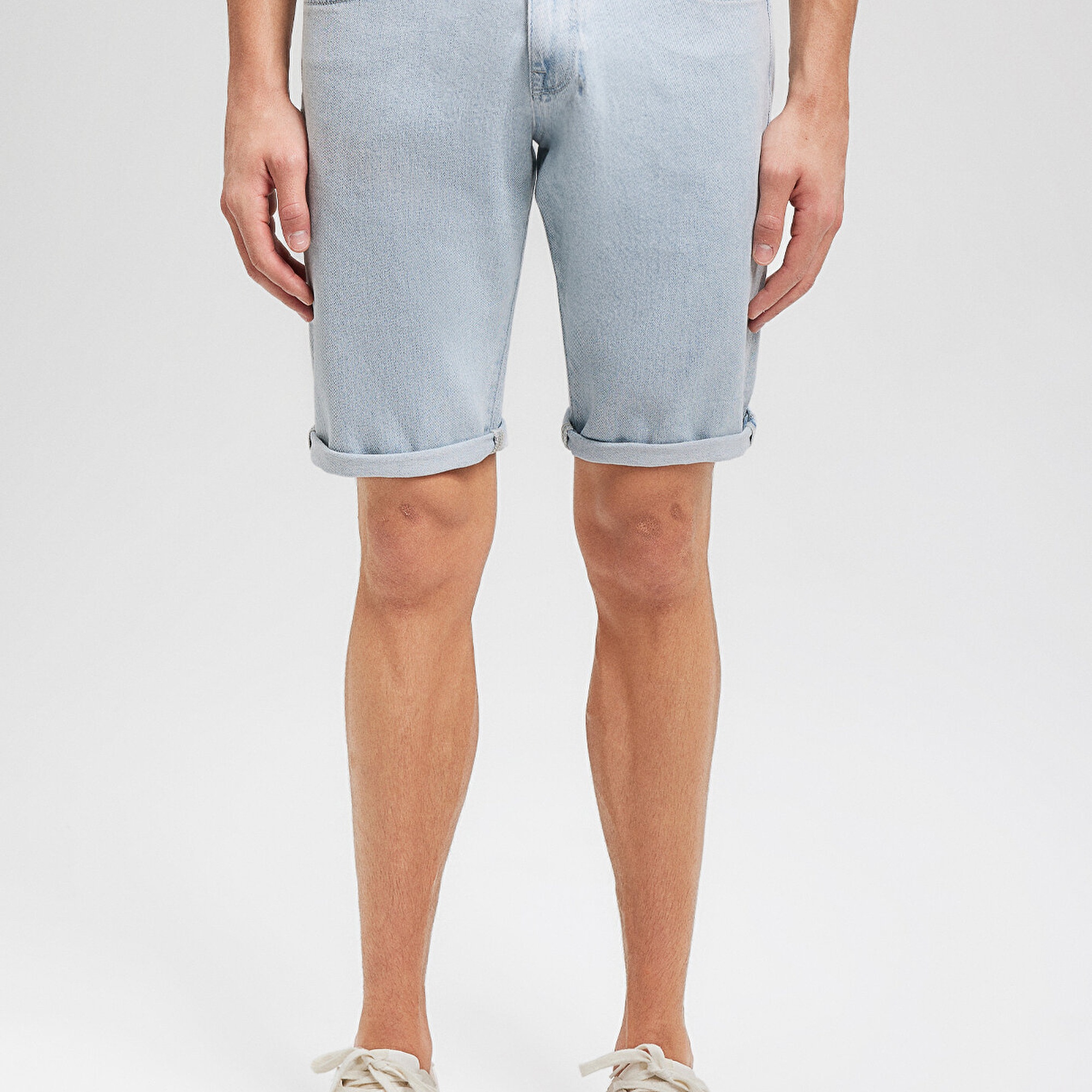 Mavi Tim Street Buz Mavi Jean Şort 0428487138