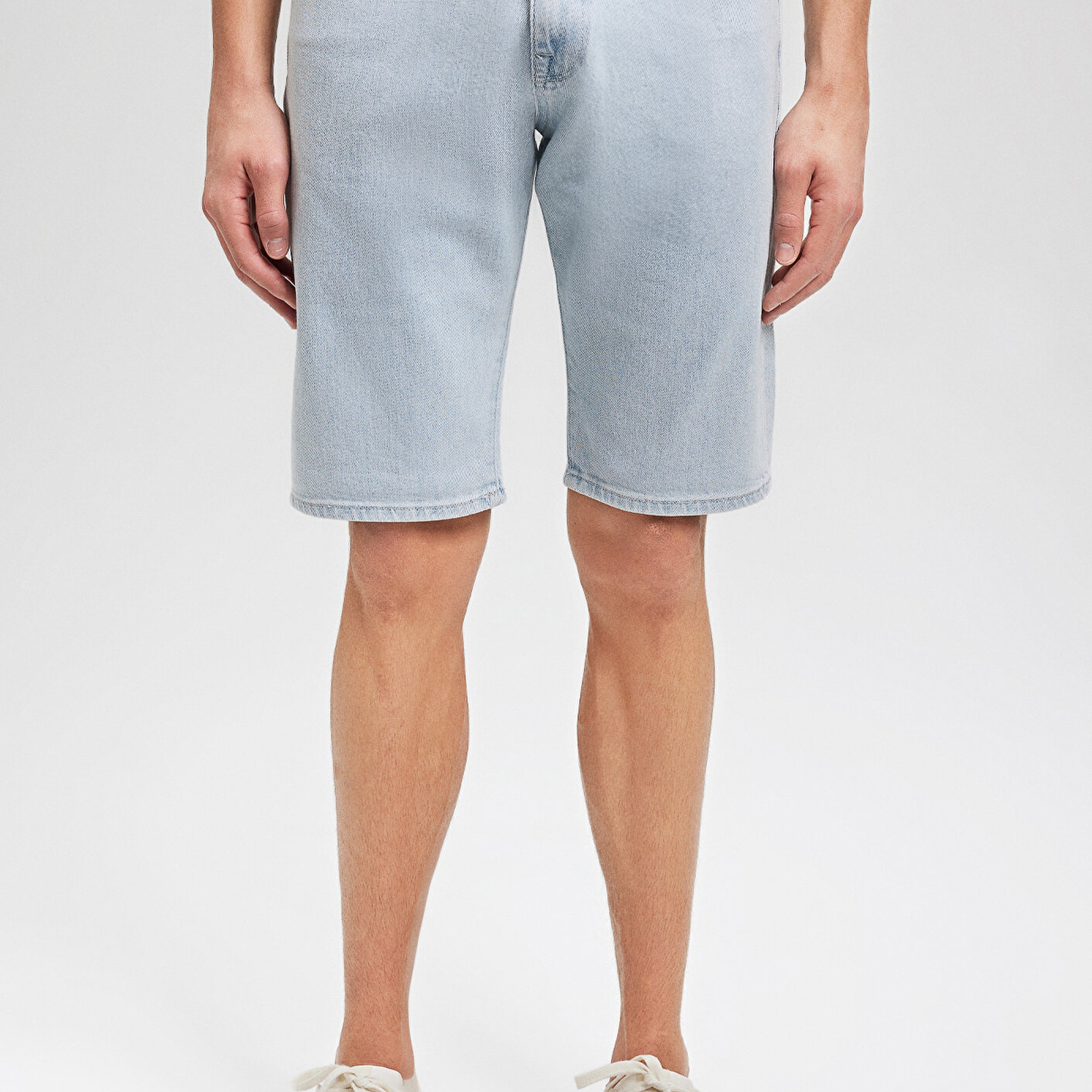 Mavi Tim Street Buz Mavi Jean Şort 0428487138