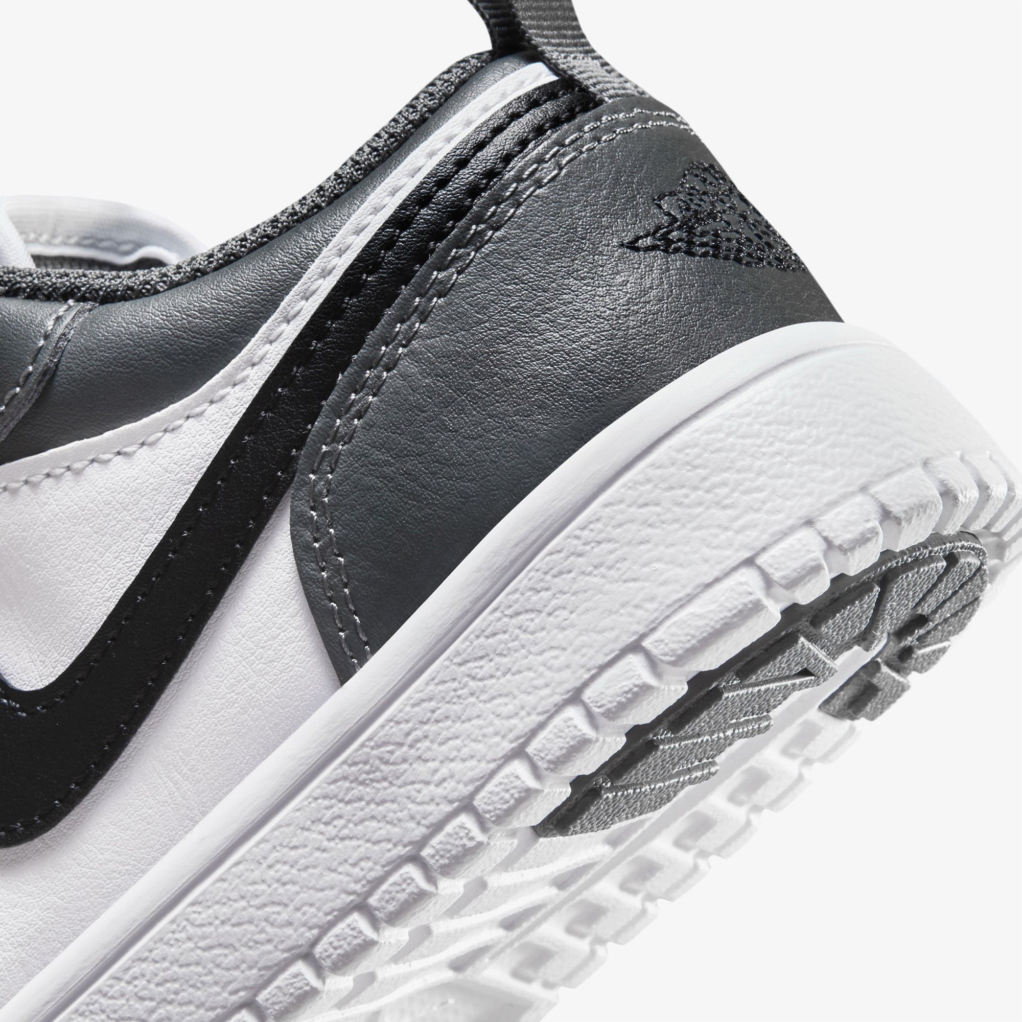 Jordan 1 Low Alt Çocuk Beyaz Spor Ayakkabı