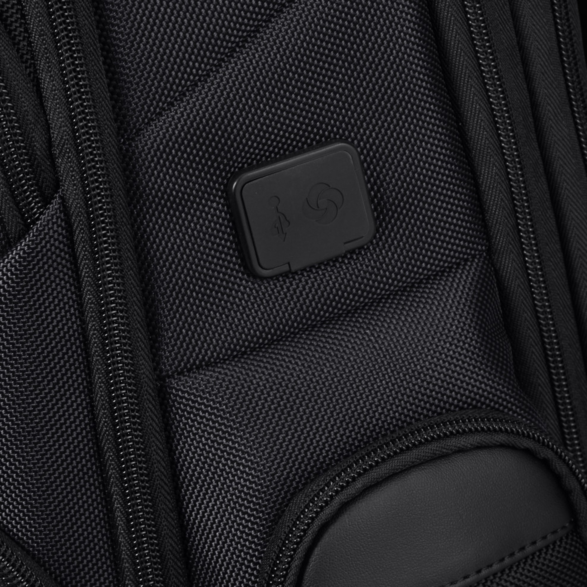 Samsonite Siyah Pro-DLX 6 Sırt Çantası 15.6"