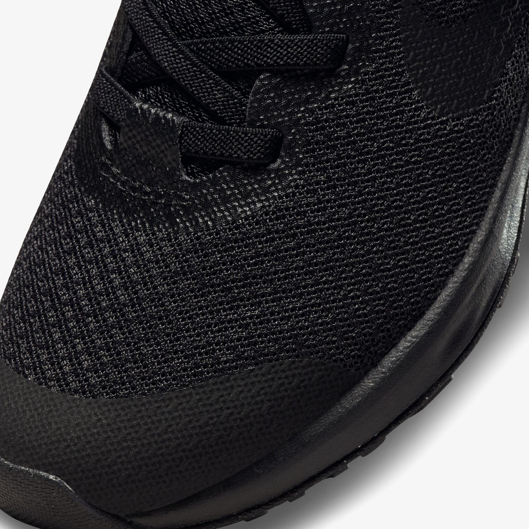 Nike Revolution 6 FlyEase Çocuk Siyah Koşu Ayakkabısı