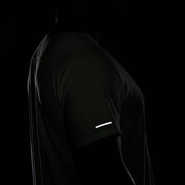  Nike Dri-Fit Trail Solar Chase Erkek Yeşil T-Shirt
