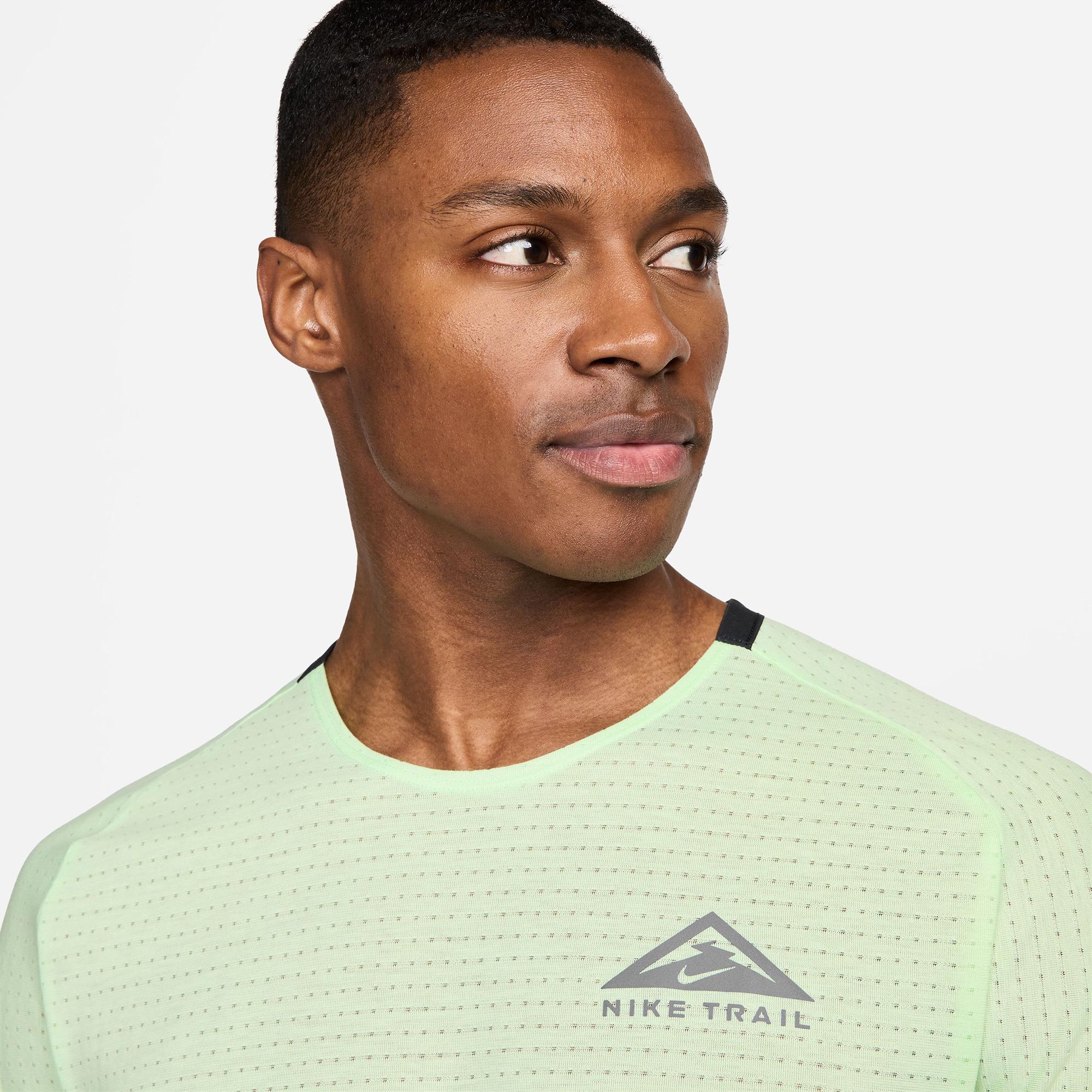 Nike Dri-Fit Trail Solar Chase Erkek Yeşil T-Shirt