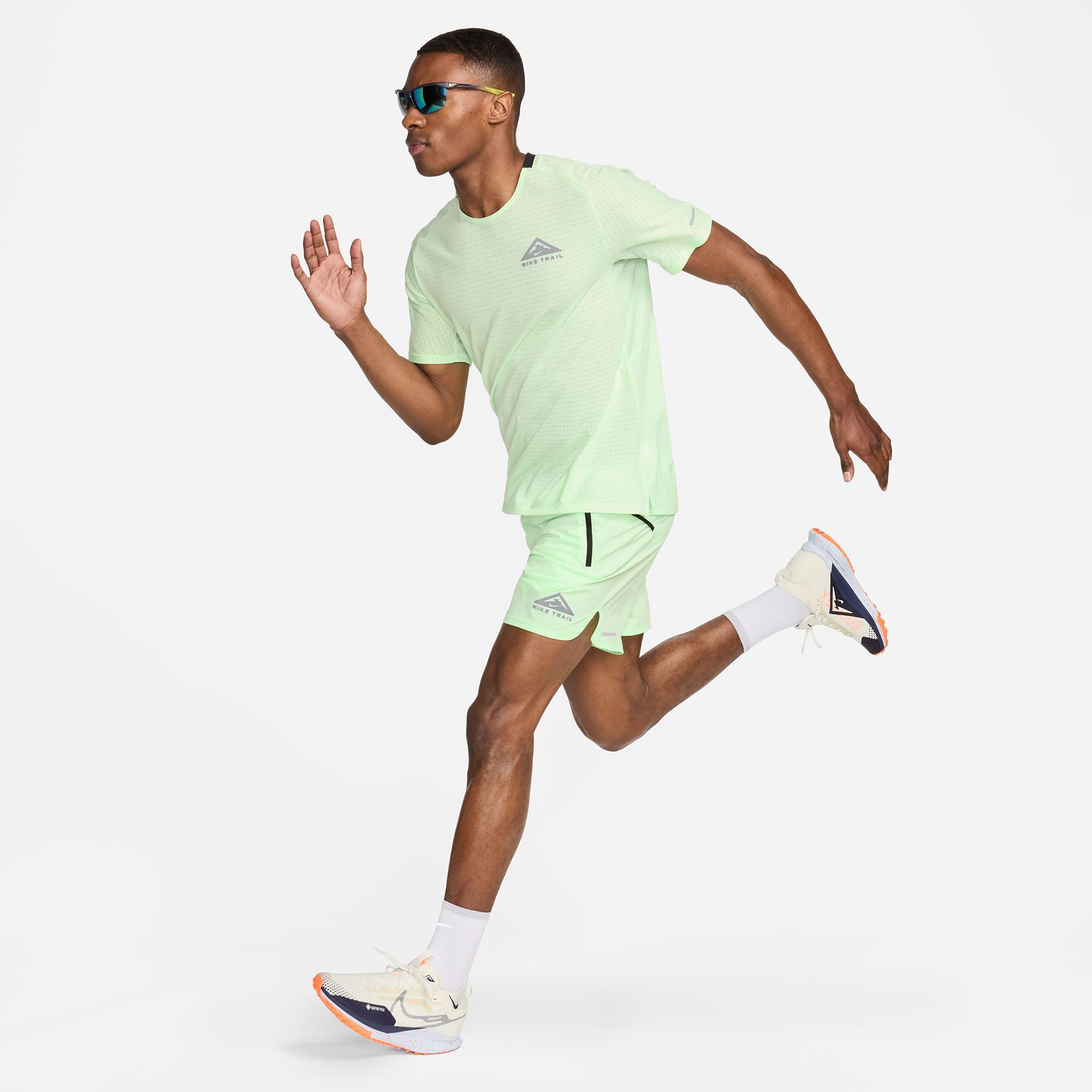 Nike Dri-Fit Trail Solar Chase Erkek Yeşil T-Shirt