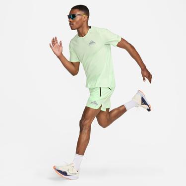  Nike Dri-Fit Trail Solar Chase Erkek Yeşil T-Shirt